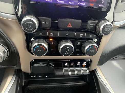 Used 2019 RAM 1500 Laramie w/ Sport Appearance Package AWD/4WD image 19