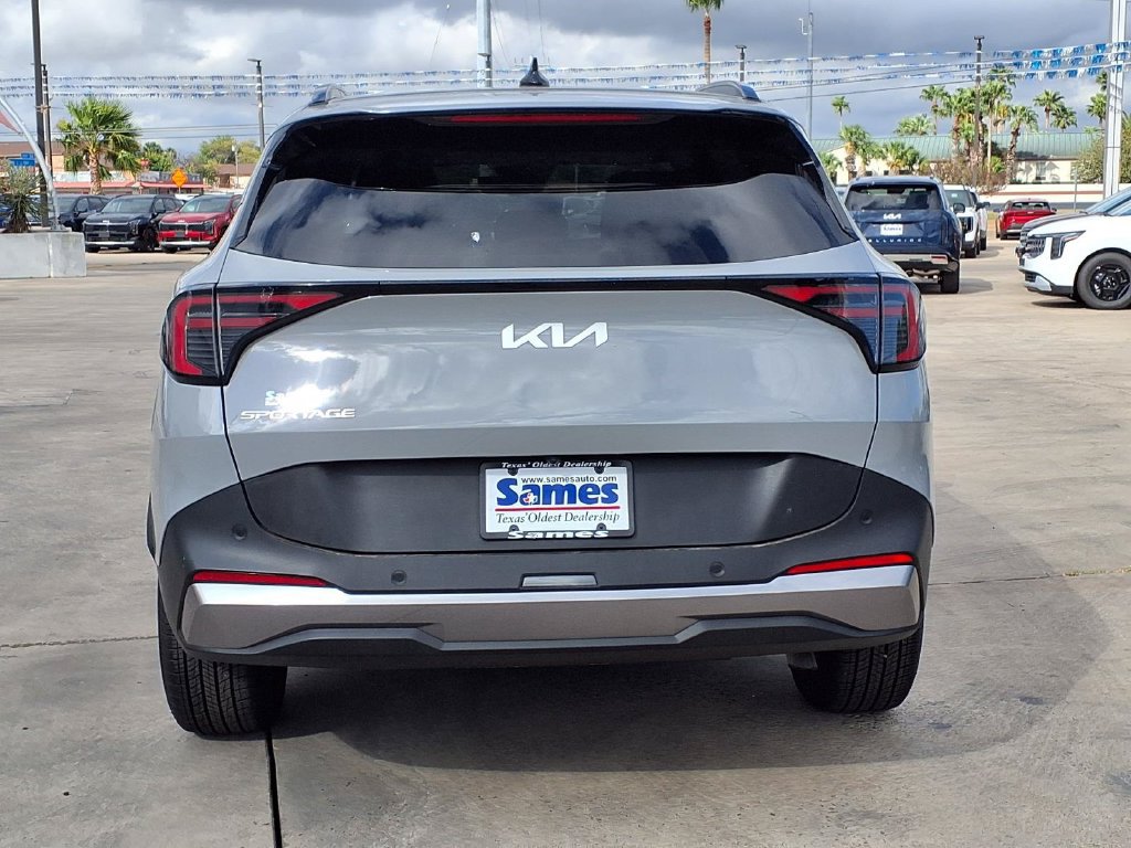 Certified 2026 Kia Sportage EX w/ EX Panorama Roof Package FWD image 7