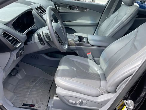 Used 2019 Lincoln Nautilus Reserve w/ Driver Assistance Package image 15