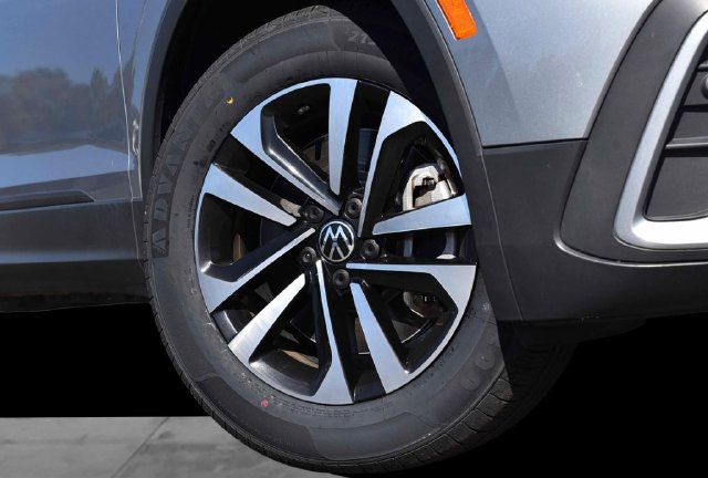 Certified 2022 Volkswagen Tiguan S w/ Driver Assistance Package AWD/4WD image 3