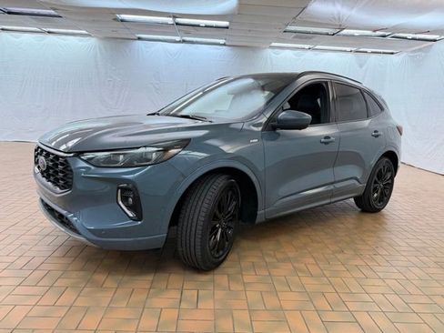 Certified 2023 Ford Escape ST-Line Elite w/ Premium Technology Package AWD/4WD image 3