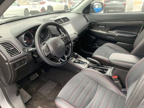Used 2025 Mitsubishi Outlander Sport AWD image 11