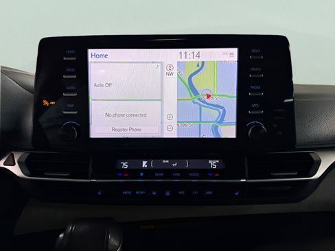 Used 2021 Toyota Sienna XLE image 15