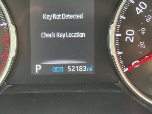 Used 2022 Toyota RAV4 XLE FWD image 35