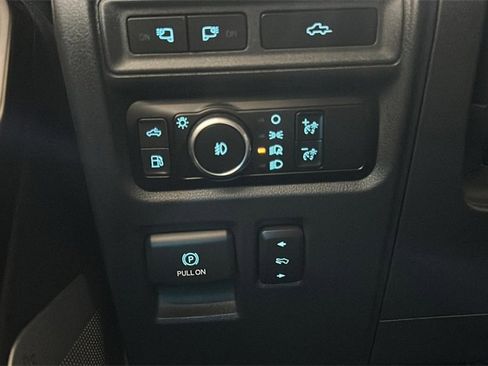 Used 2023 Ford F150 Platinum w/ FX4 Off-Road Package image 21