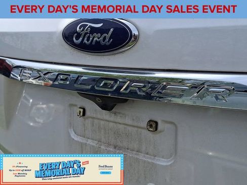 Used 2016 Ford Explorer XLT w/ Equipment Group 202A AWD/4WD image 10