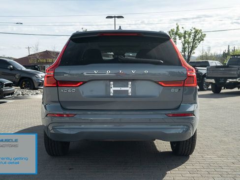Used 2023 Volvo XC60 B5 Core image 5