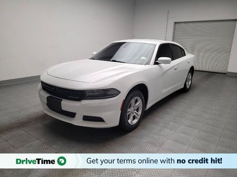 Used 2018 Dodge Charger SXT RWD image 1