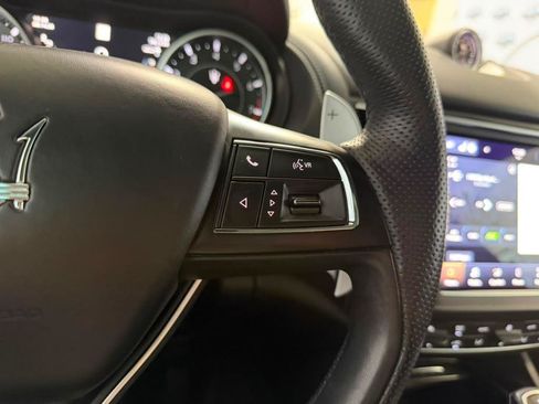 Used 2023 Maserati Levante GT AWD/4WD image 31