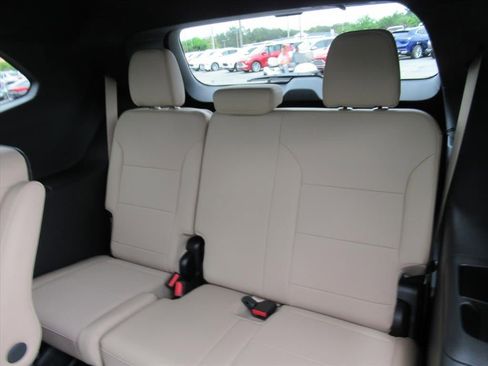 New 2026 Buick Enclave Preferred image 32