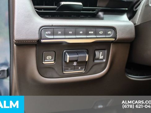 Used 2021 Cadillac Escalade Premium Luxury w/ Driver Assist Tech Package AWD/4WD image 32