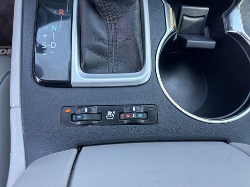 Used 2015 Toyota Highlander Limited image 49