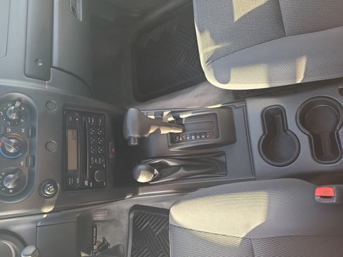 Used 2004 Nissan Frontier S/C AWD/4WD image 15