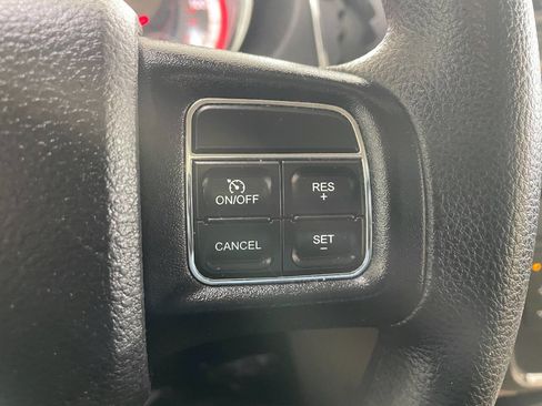 Used 2016 Dodge Grand Caravan SXT image 39