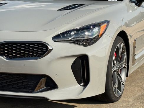 Used 2020 Kia Stinger GT1 image 12