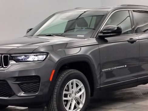 New 2025 Jeep Grand Cherokee Laredo X w/ Luxury Tech Group I image 6