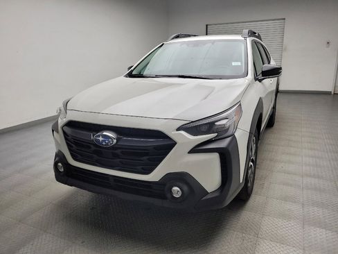 Used 2023 Subaru Outback Premium AWD/4WD image 15