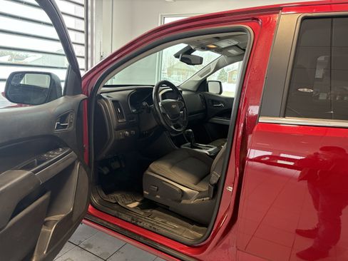 Used 2020 Chevrolet Colorado LT w/ LT Convenience Package image 9