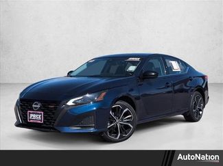 Used 2023 Nissan Altima 2.5 SR w/ SR Premium Package video 1
