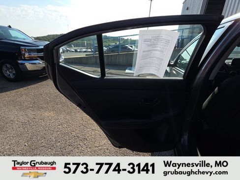 Used 2024 Nissan Sentra SV FWD image 12