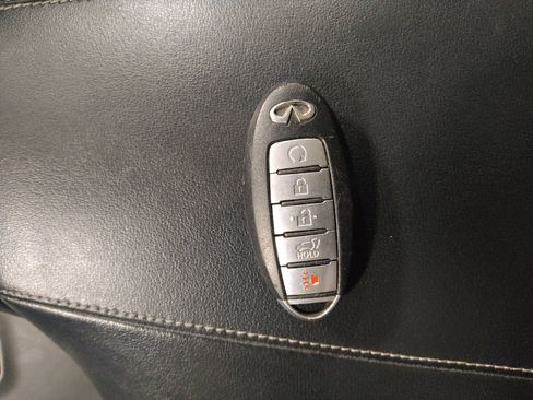 Used 2019 INFINITI QX50 Essential image 32