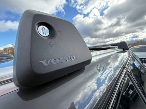 Used 2024 Volvo V90 B6 Cross Country Plus w/ Protection Package Premier image 22