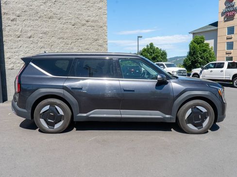 Used 2024 Kia EV9 Wind AWD/4WD image 8