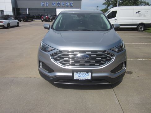 Used 2024 Ford Edge Titanium AWD/4WD image 2