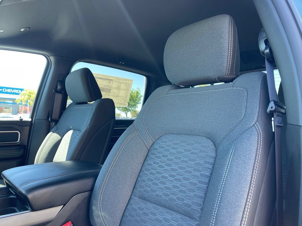New 2026 RAM 1500 Big Horn AWD/4WD image 21