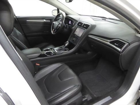 Used 2013 Ford Fusion Titanium image 21