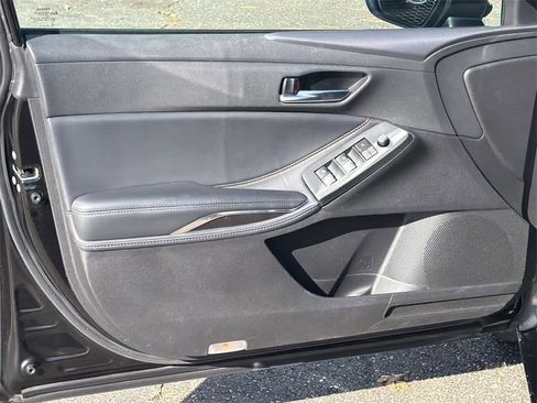 Used 2021 Toyota Avalon XSE image 11