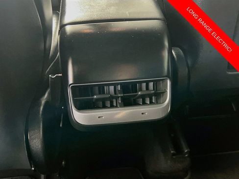Used 2022 Tesla Model Y Long Range AWD/4WD image 27
