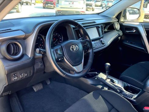Used 2018 Toyota RAV4 XLE image 17