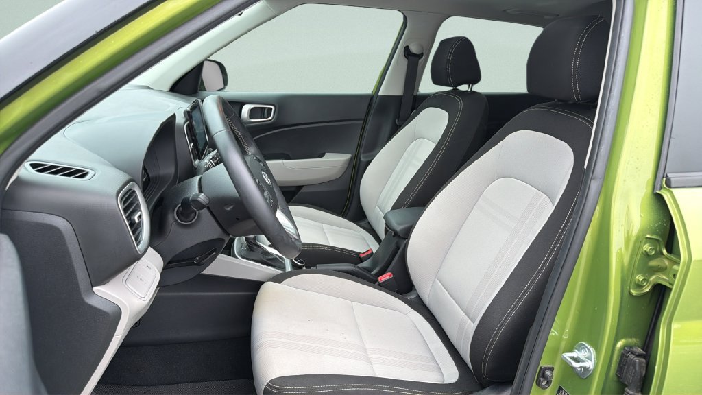Used 2023 Hyundai Venue SEL FWD image 27