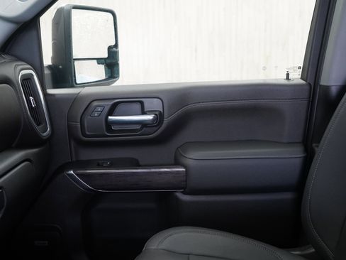 Used 2022 Chevrolet Silverado 3500 LTZ w/ LTZ Premium Package image 30