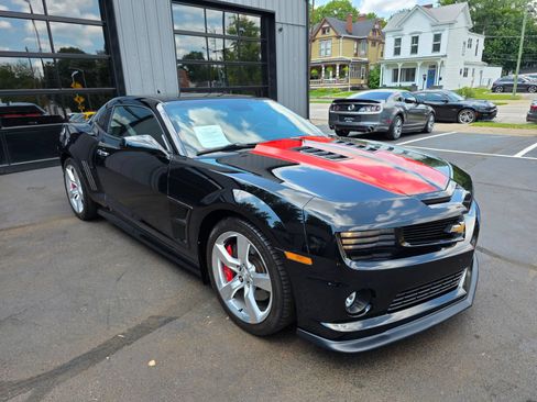 Used 2010 Chevrolet Camaro SS w/ Orange Stripe Package RWD image 52