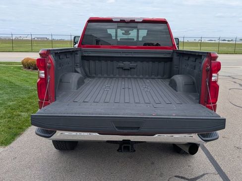 Used 2021 Chevrolet Silverado 2500 LTZ w/ LTZ Plus Package AWD/4WD image 12