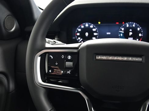 Used 2025 Land Rover Discovery Sport Dynamic SE AWD/4WD image 29