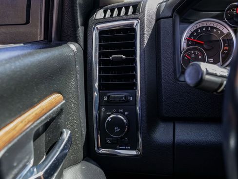 Used 2015 RAM 1500 Laramie w/ Convenience Group image 31