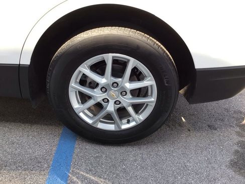 Used 2024 Chevrolet Equinox LS image 10