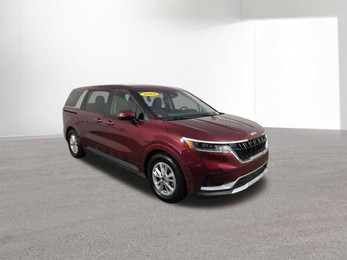 Used 2023 Kia Carnival LX FWD image 12