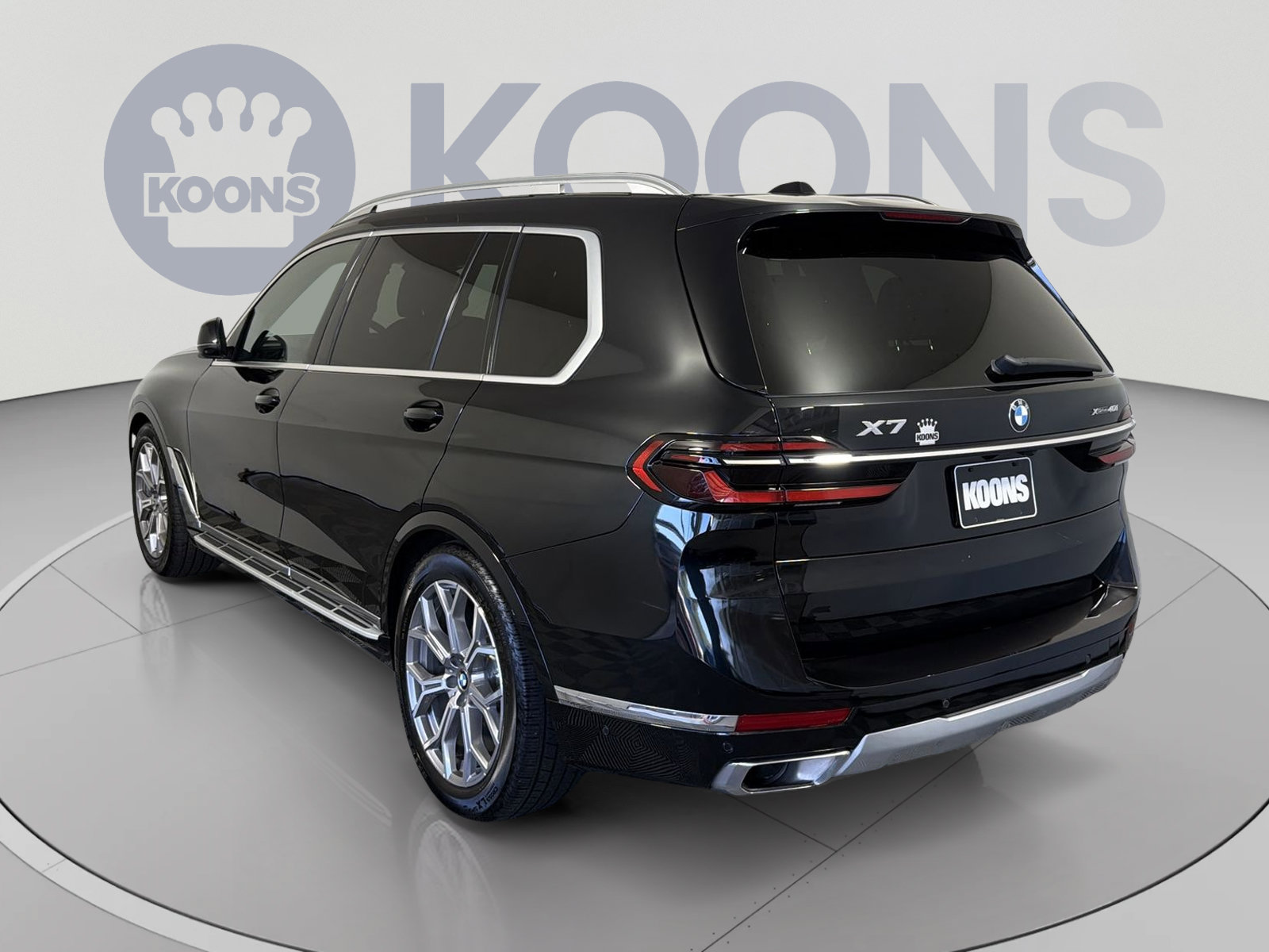 Used 2023 BMW X7 xDrive40i w/ Premium Package AWD/4WD image 4