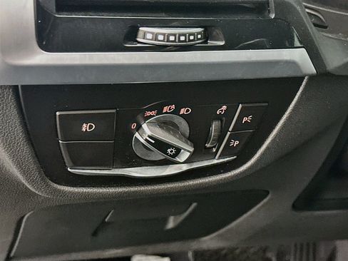 Used 2019 BMW X3 xDrive30i w/ Driving Assistance Package AWD/4WD image 17
