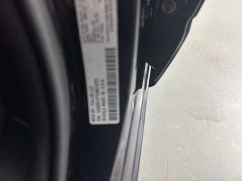 Used 2025 RAM 1500 Laramie AWD/4WD image 36
