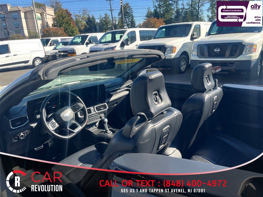 Used 2025 Ford Mustang Premium RWD image 16