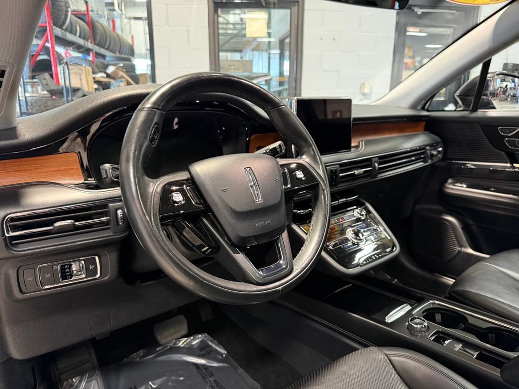 Used 2022 Lincoln Corsair Reserve w/ Equipment Group 201A AWD/4WD image 11