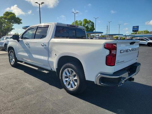 Used 2021 Chevrolet Silverado 1500 LTZ w/ LTZ Convenience Package II AWD/4WD image 3