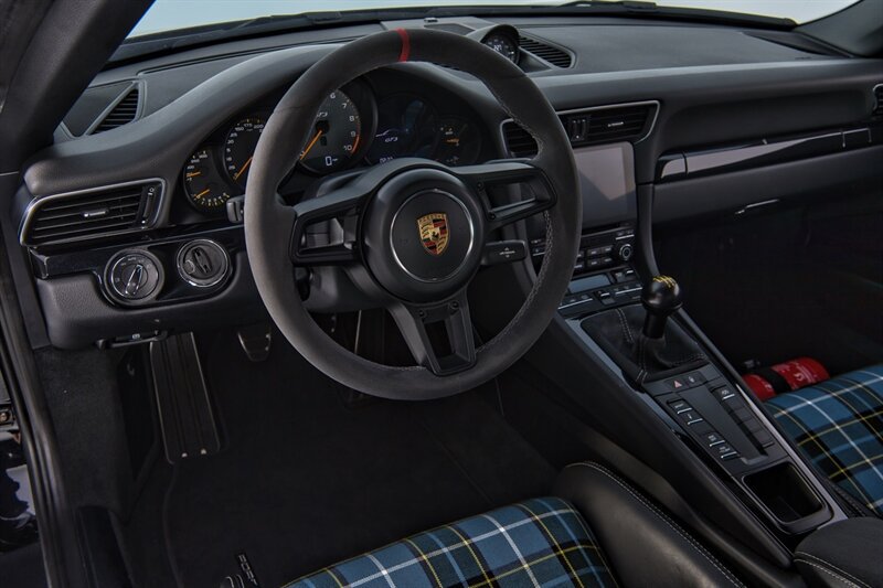 Used 2018 Porsche 911 GT3 RWD image 24