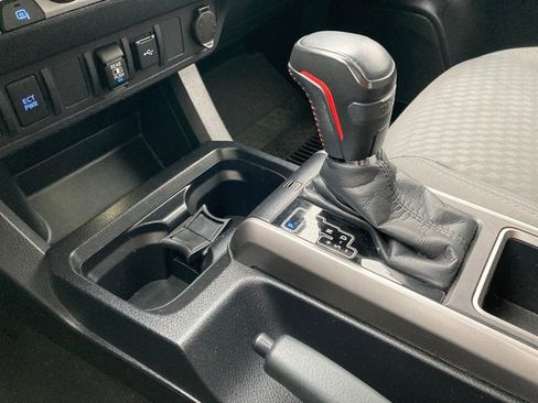 Used 2022 Toyota Tacoma SR5 image 26