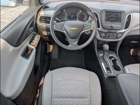 Used 2022 Chevrolet Equinox LT AWD/4WD image 11